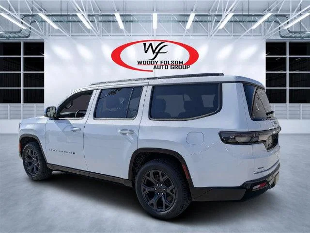New 2026 Bright White Clear-Coat Exterior Paint Jeep Grand Wagoneer image 5