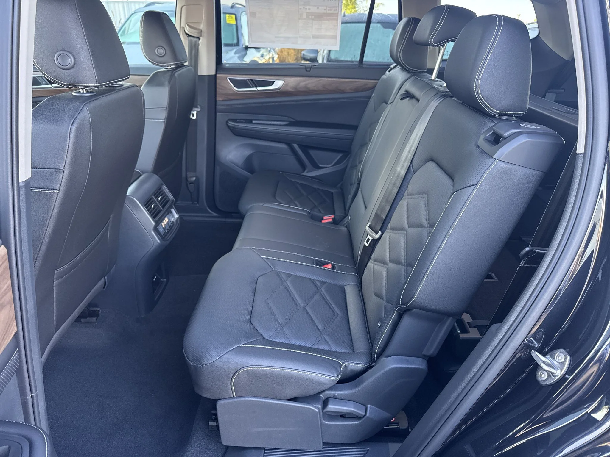 New 2026 Deep Black Pearl Volkswagen 2.0T SE w/Technology image 31