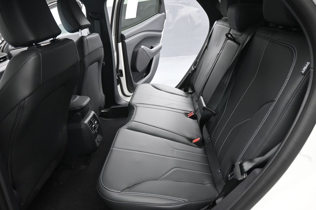 New 2026 Star White Metallic Tri-coat Ford Select image 17