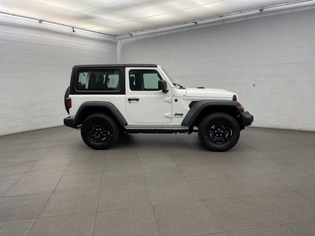 New 2026 Bright White Clear-Coat Exterior Paint Jeep Sport image 2