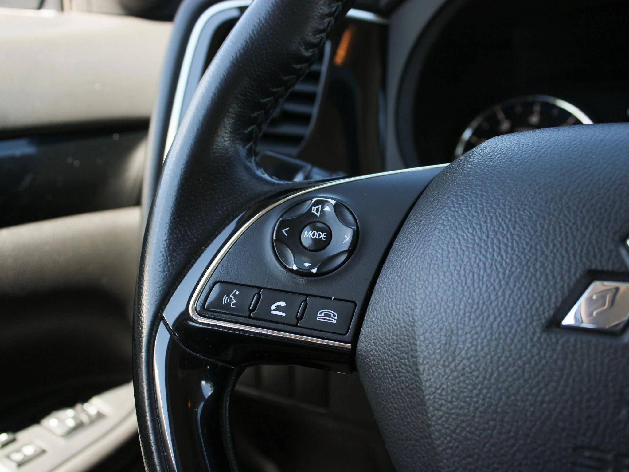 Used 2020  Mitsubishi ES * No Accidents | 7-Seater | Backup Camera | Heated Seats | AWD image 21
