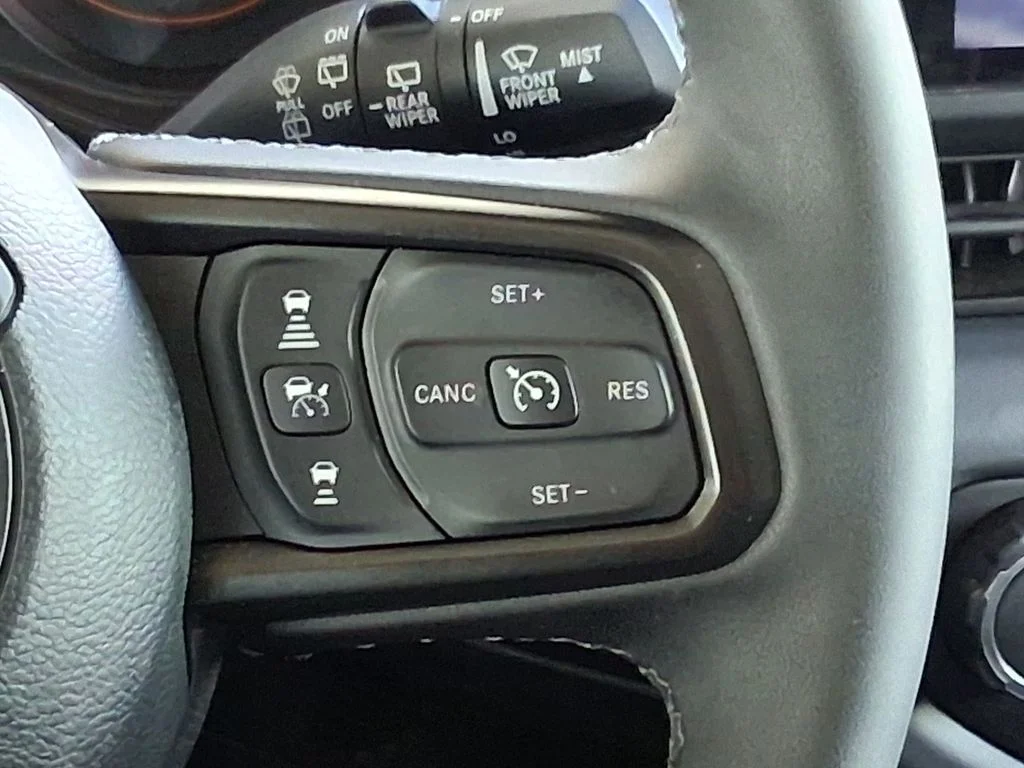 Used 2025 White Jeep Rubicon image 12