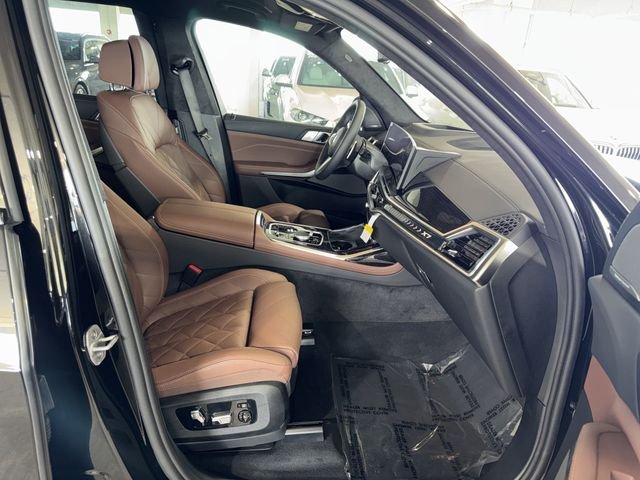New 2027 Black Sapphire Metallic BMW xDrive40i image 8