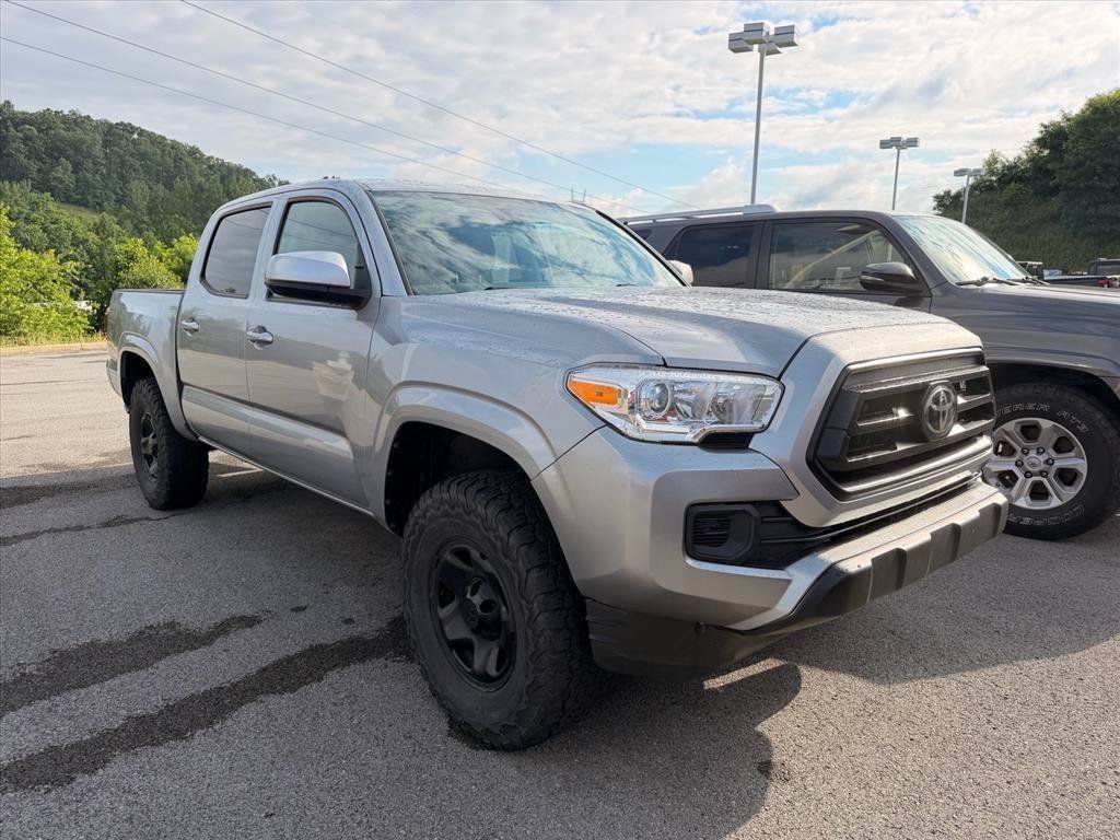 Used 2021  Toyota SR image 3