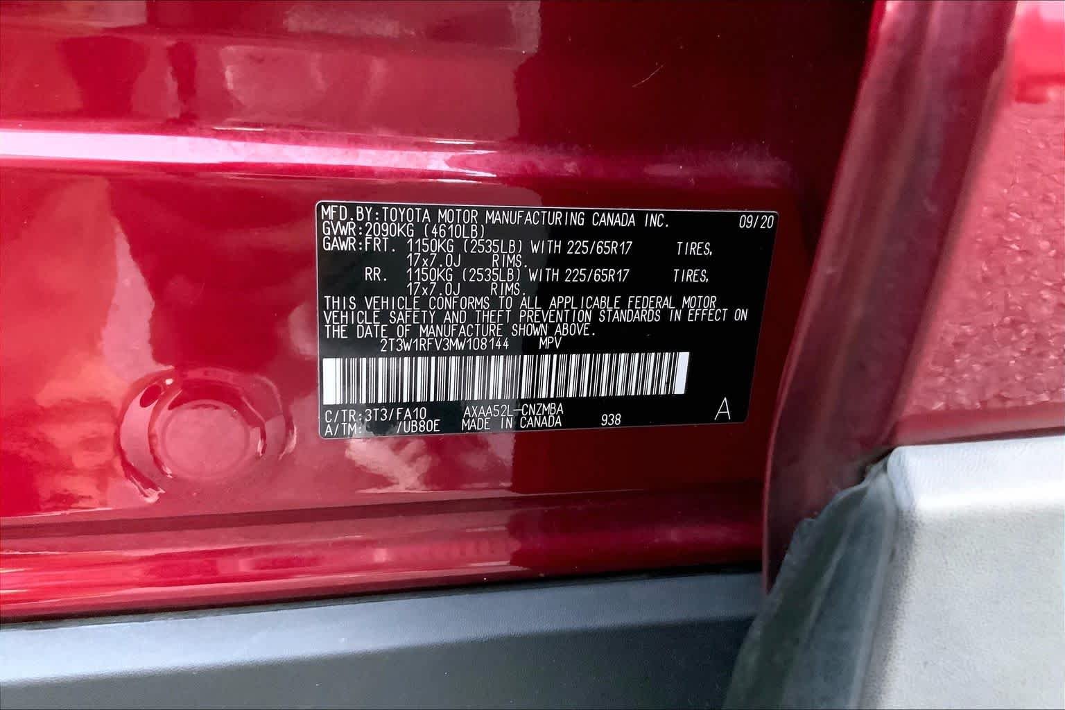 Used 2021 Ruby Flare Pearl Toyota XLE image 17