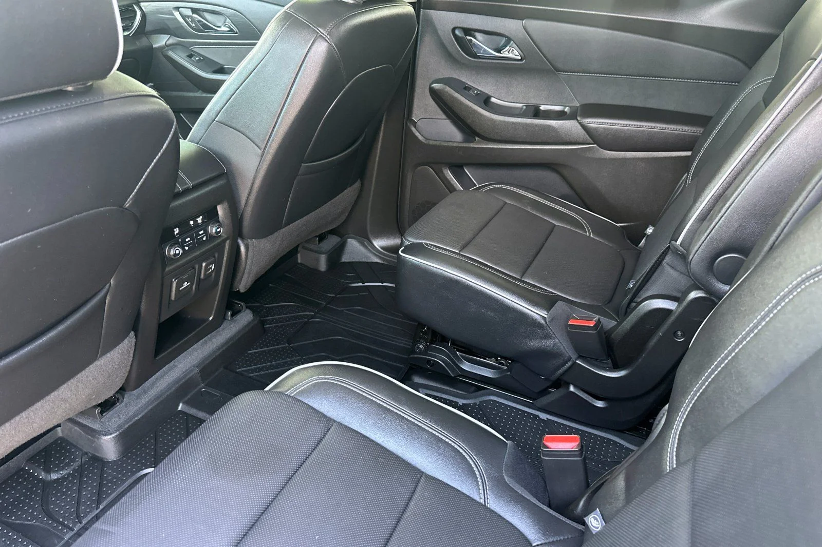 Used 2021 Beige Chevrolet High Country image 11