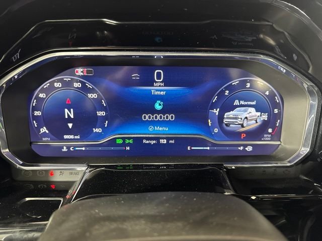 Used 2025 Summit White Chevrolet RST image 17
