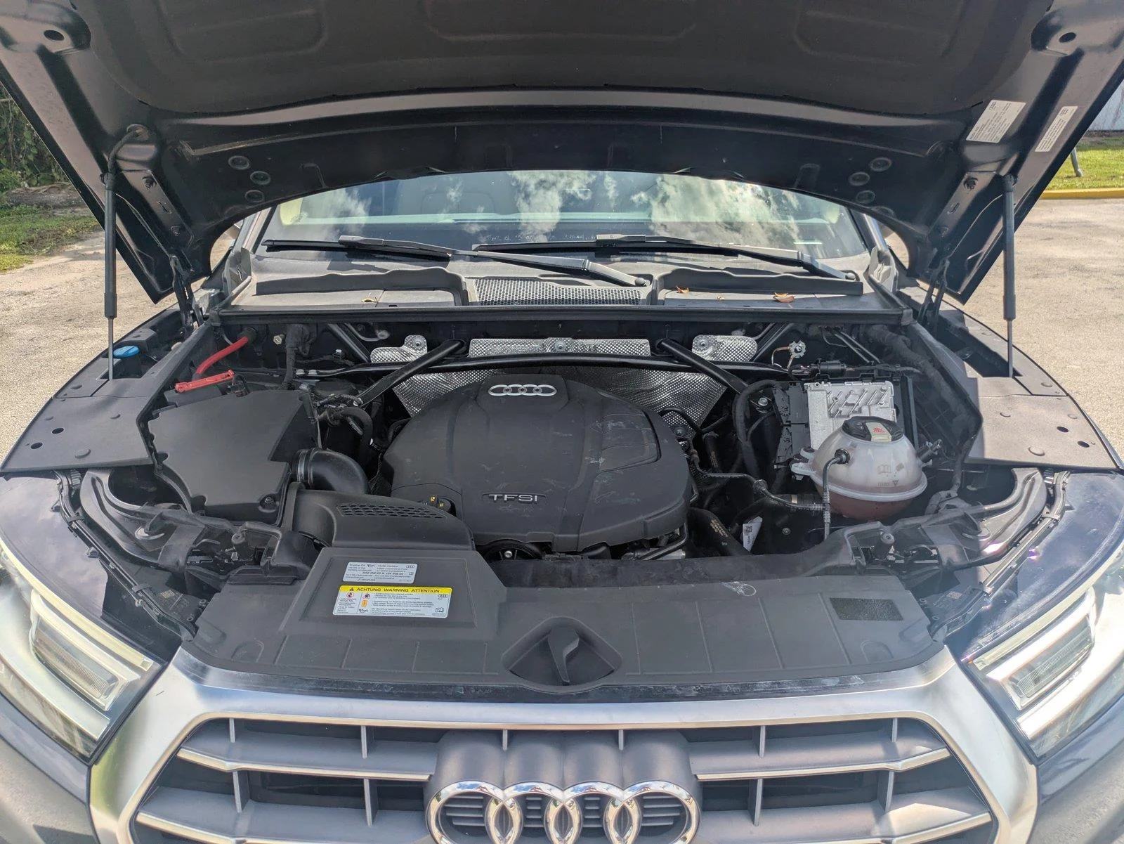 Used 2019 Moonlight Blue Metallic Audi Premium image 34