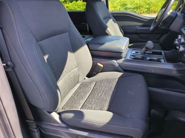 Used 2024 Gray Ford XLT image 33