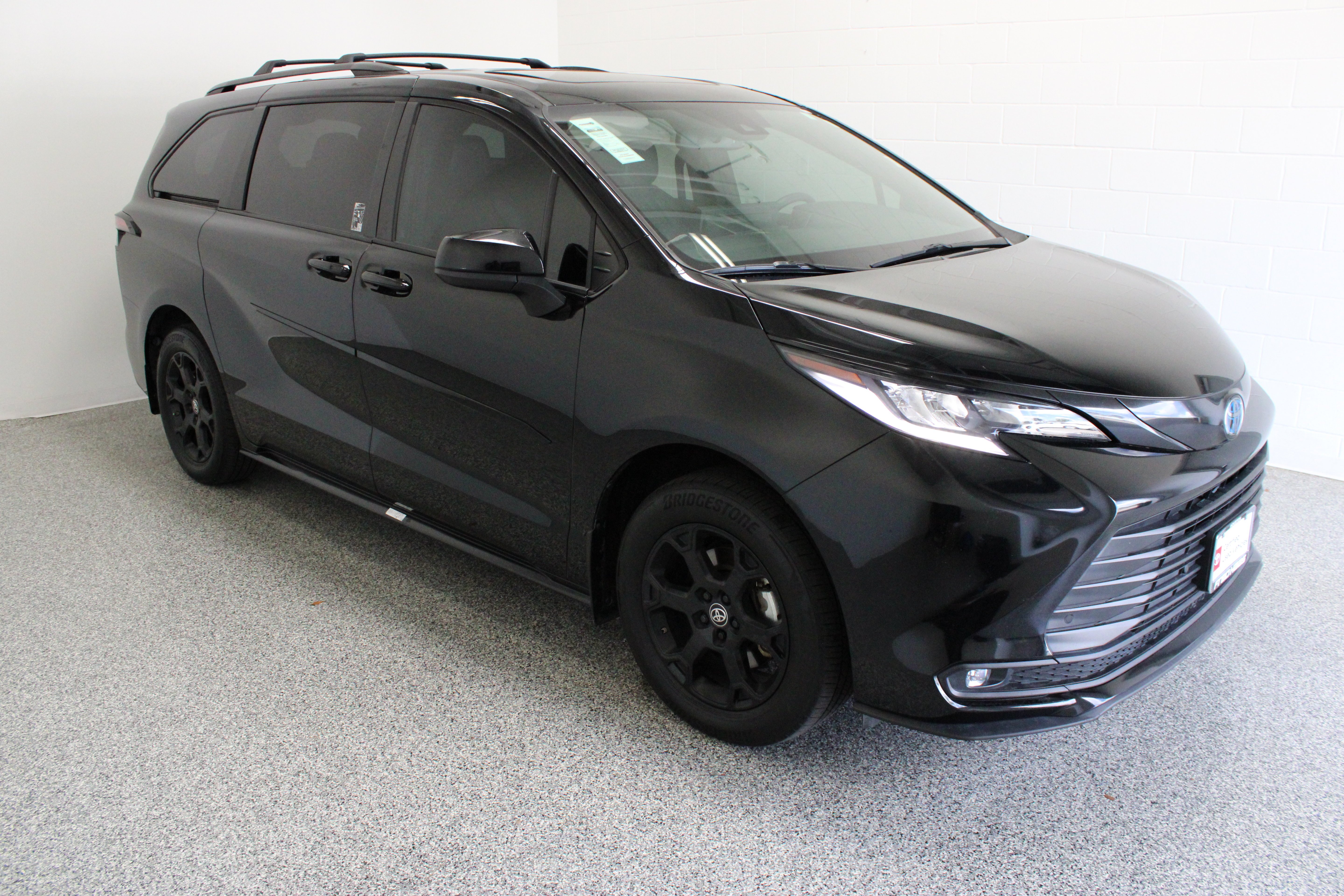 Certified Used 2025 Midnight Black Metallic Toyota Woodland Edition 2.5L/Electric image 4