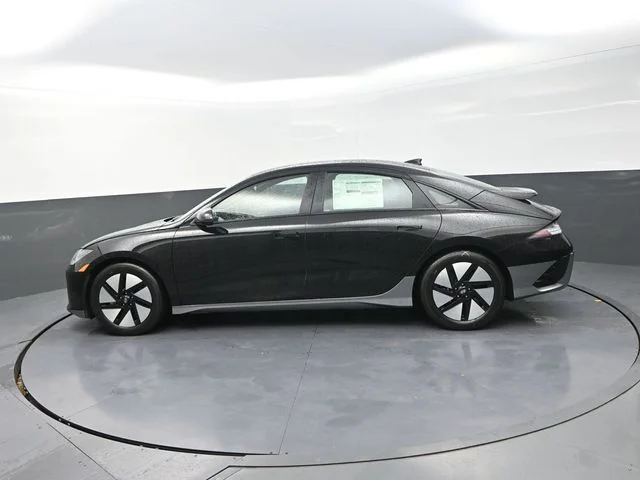 2025 Hyundai Ioniq 6 SE RWD's photo
