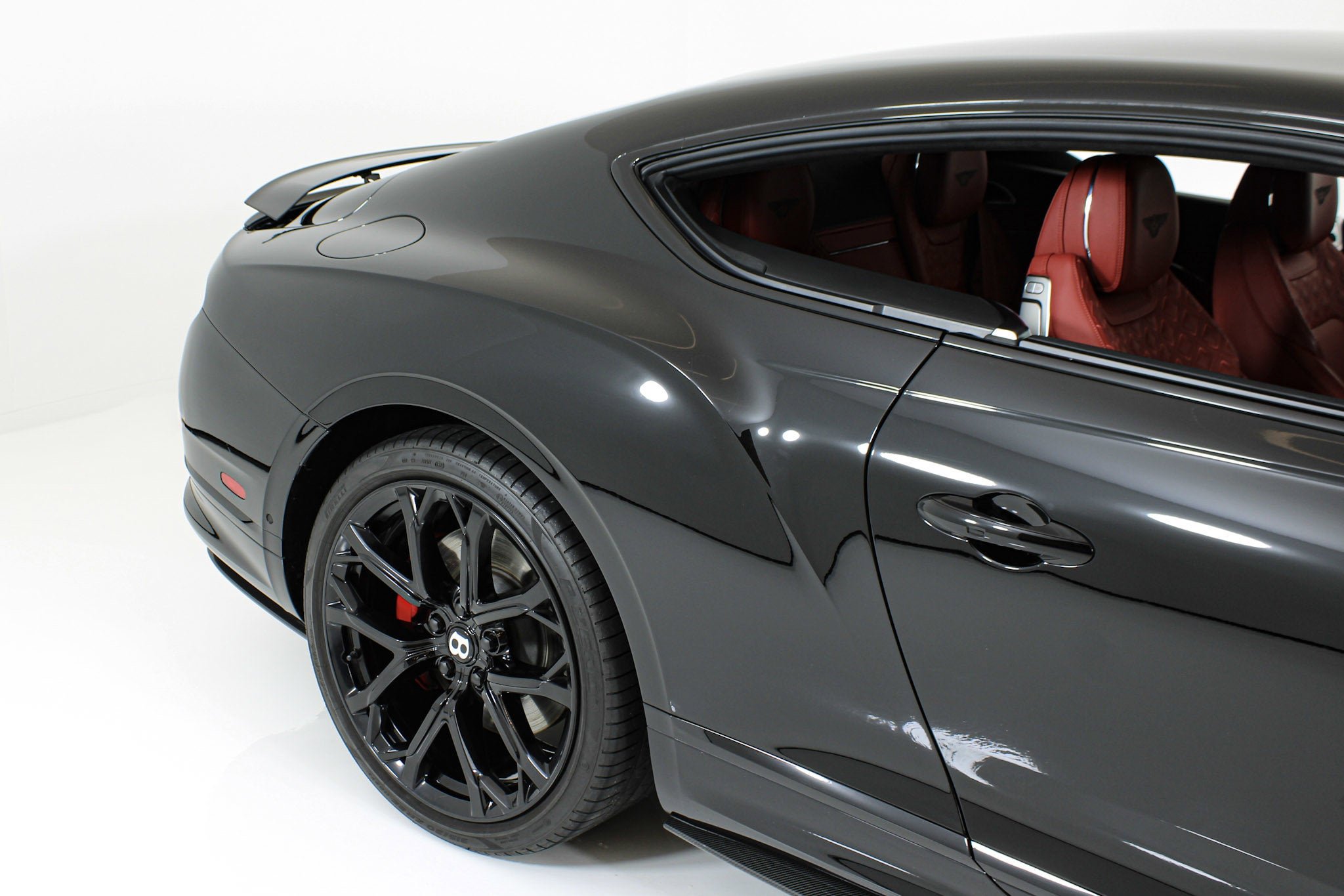 Used 2024 Black Bentley  image 9
