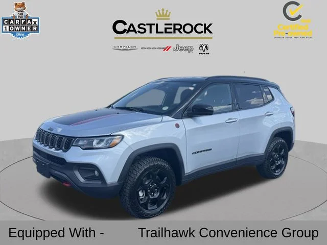 Used 2024 Silver Jeep Trailhawk image 1
