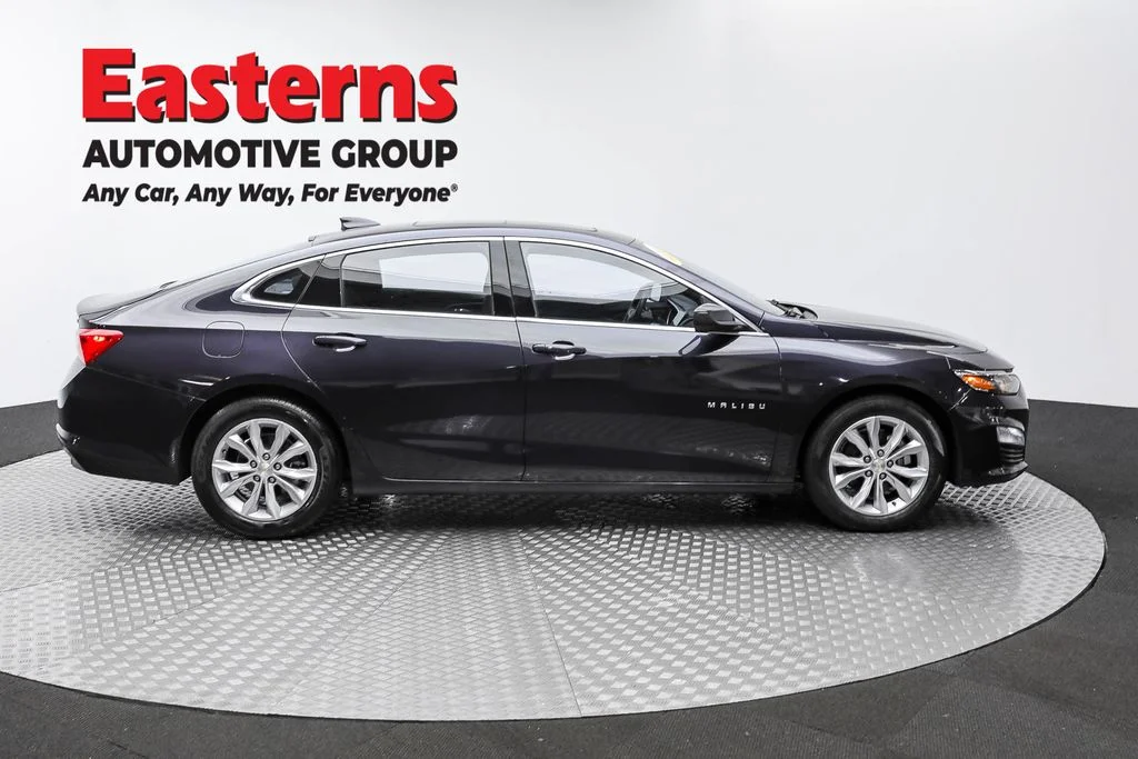 Used 2023 Gray Chevrolet LT image 4