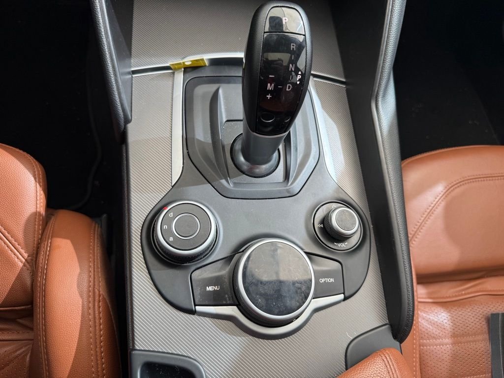 Used 2019 White Alfa Romeo Ti Sport image 18