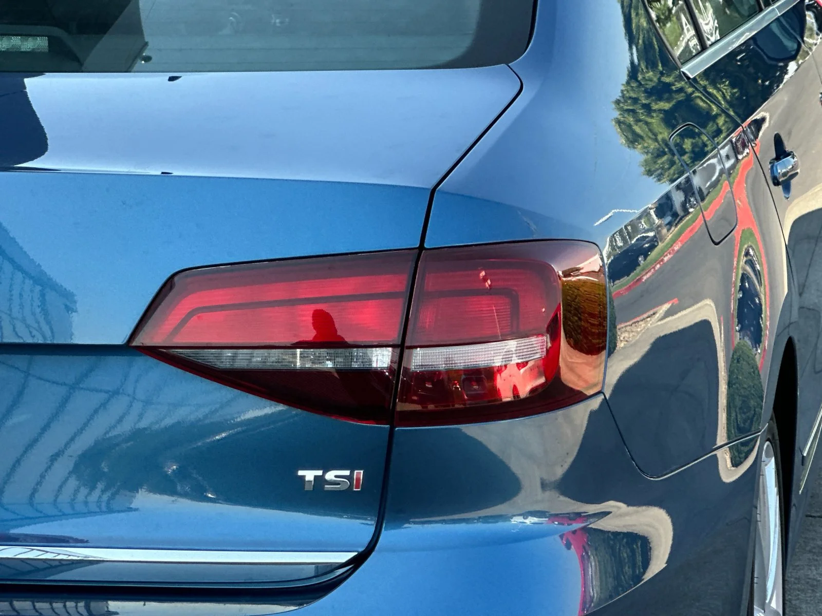 Used 2017 Blue Volkswagen 1.8T SEL image 25