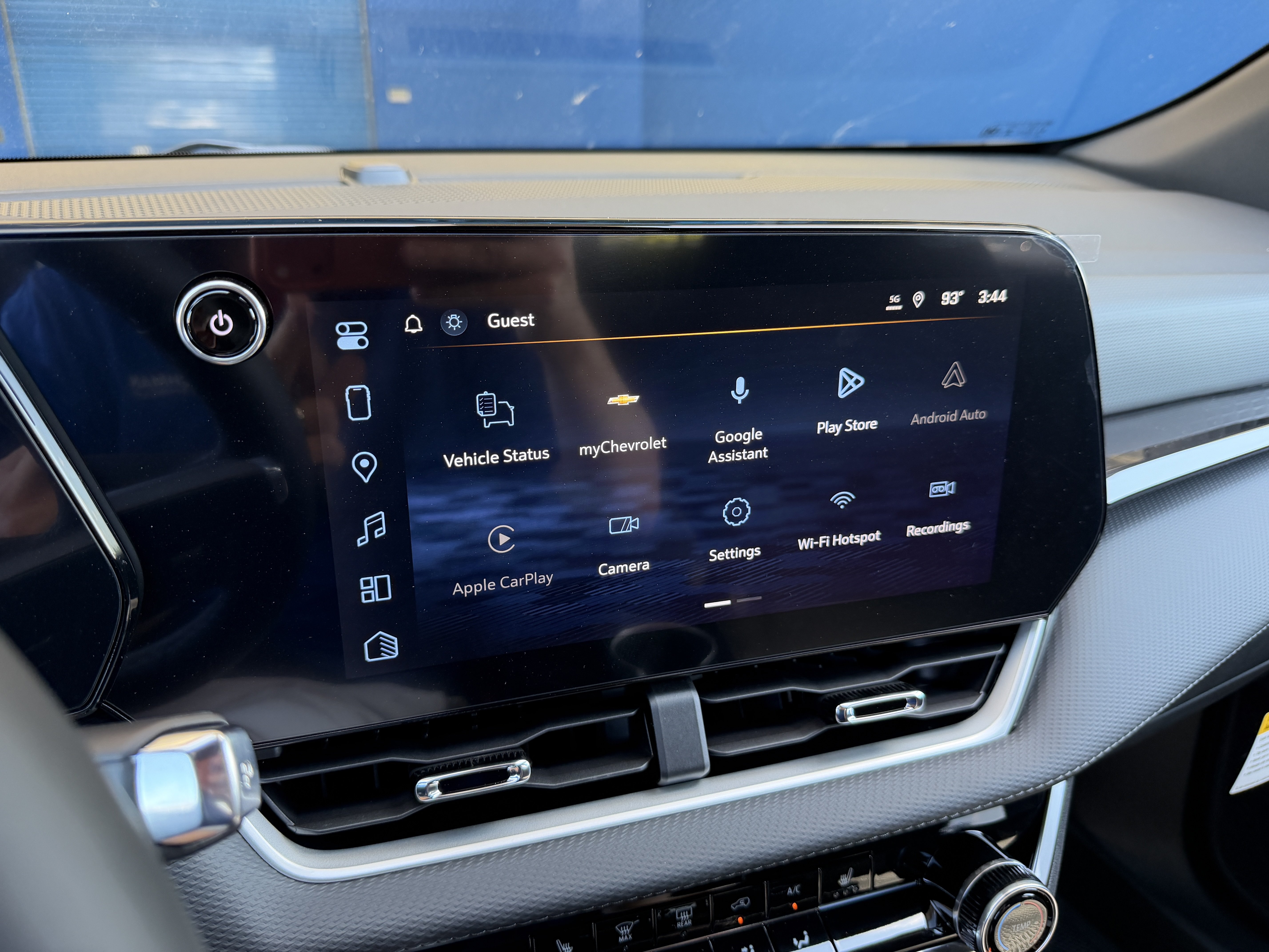 2027 Chevrolet Equinox LT - Photo 19
