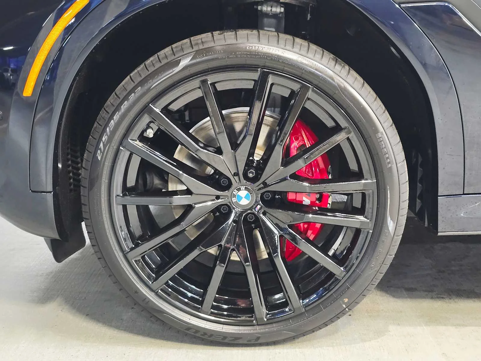 New 2026 Carbon Black Metallic BMW xDrive40i image 8