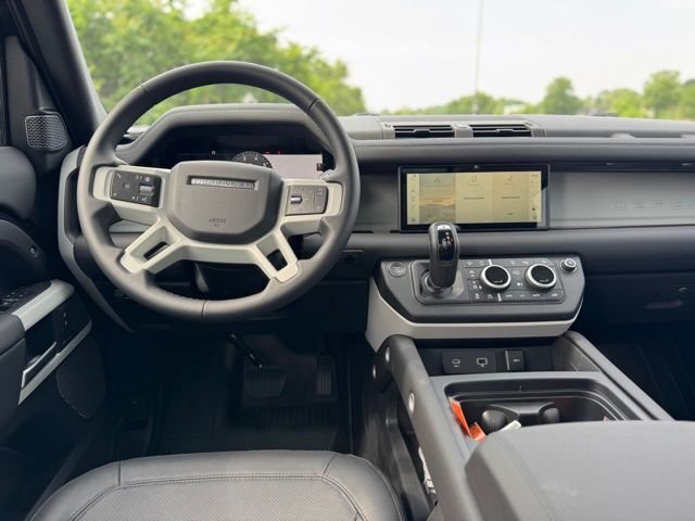2024 Land Rover Defender S - Photo 13