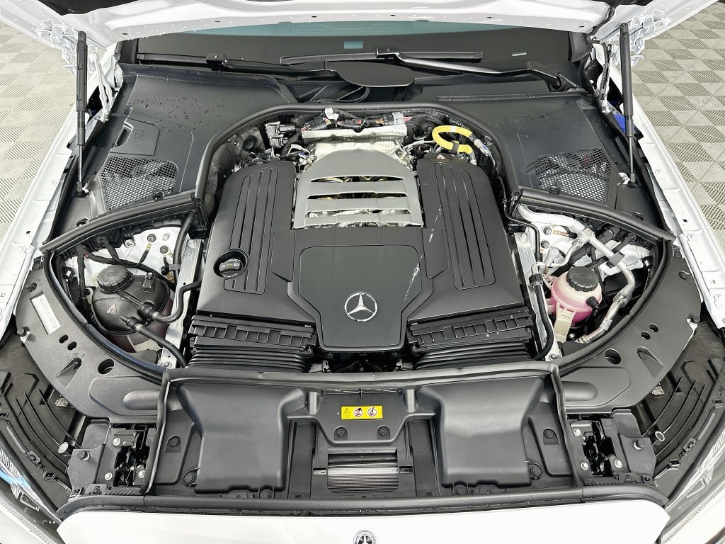 New 2027 MANUFAKTUR Moonlight White Metallic Mercedes-Benz S 580 image 31