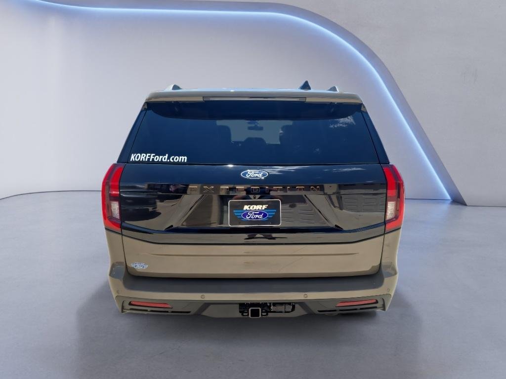 New 2027 Marsh Gray Ford Tremor® image 6
