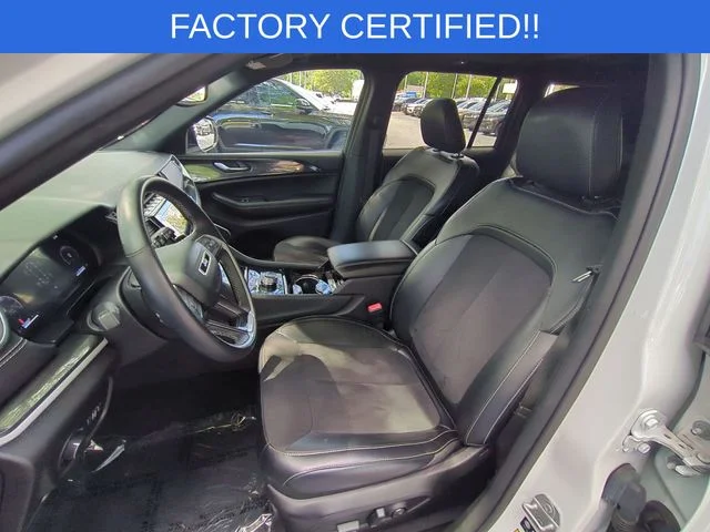 Used 2022 White Jeep Altitude image 16
