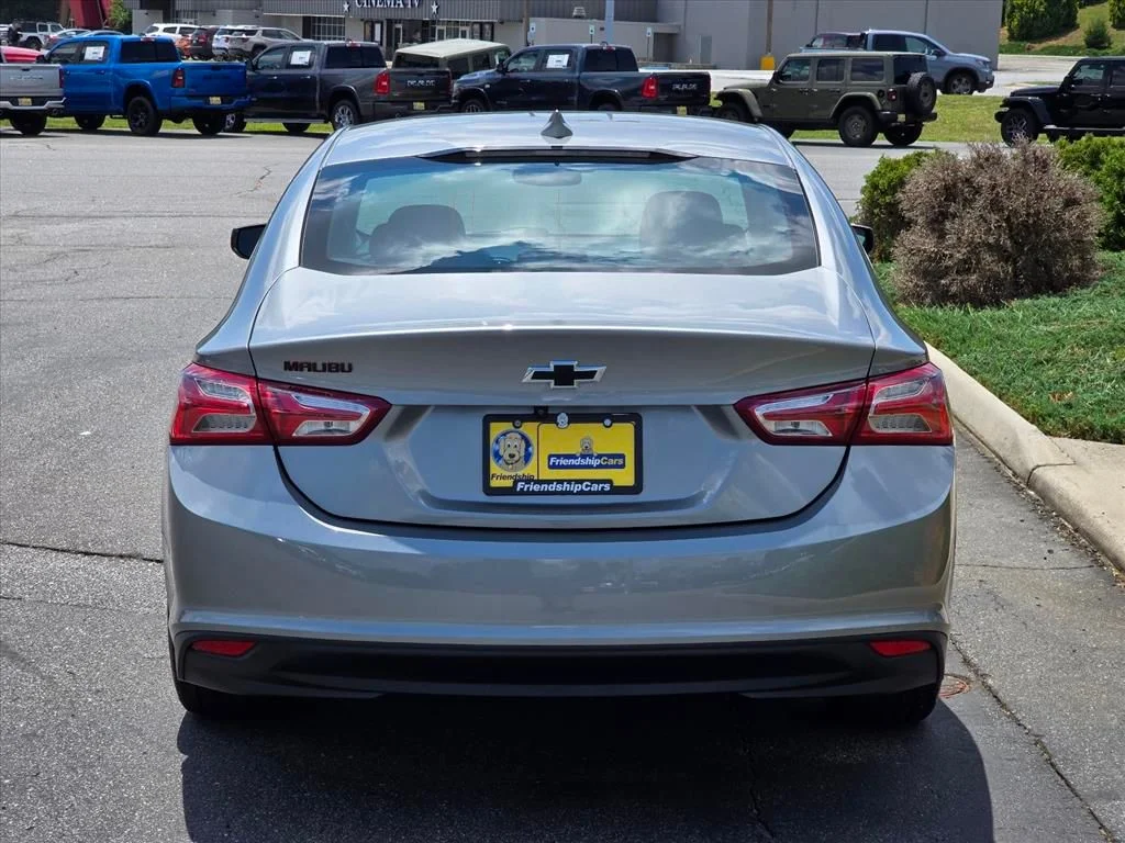 Used 2023 Gray Chevrolet LT image 24