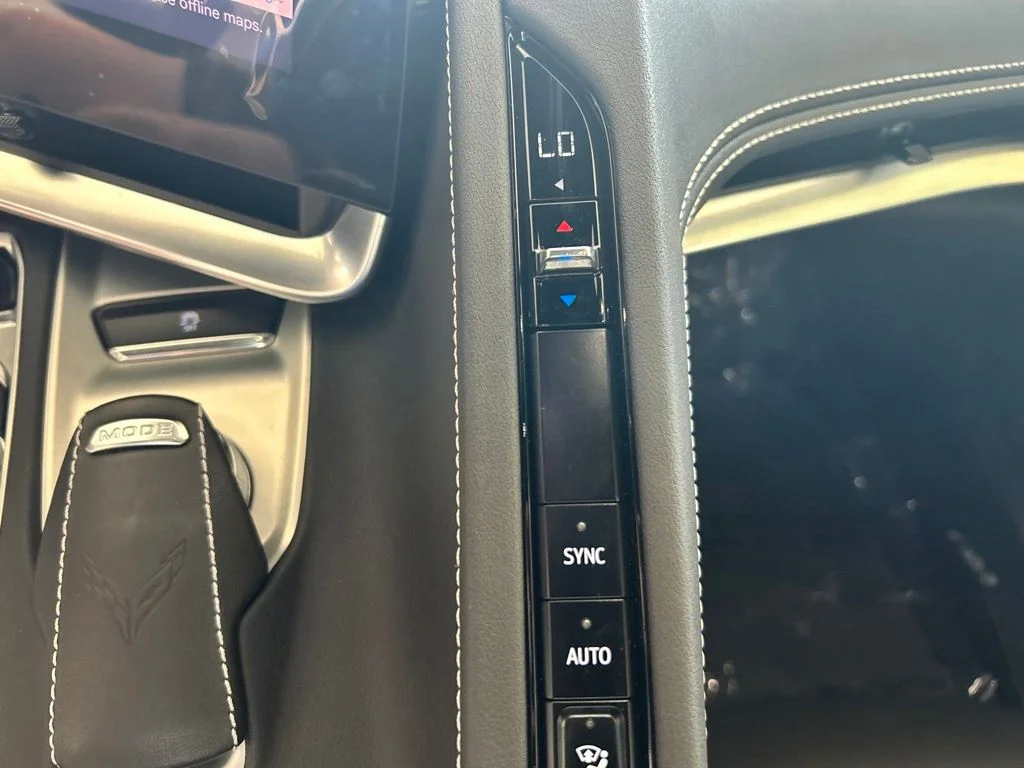 Used 2025 Blue Chevrolet Z06 image 43