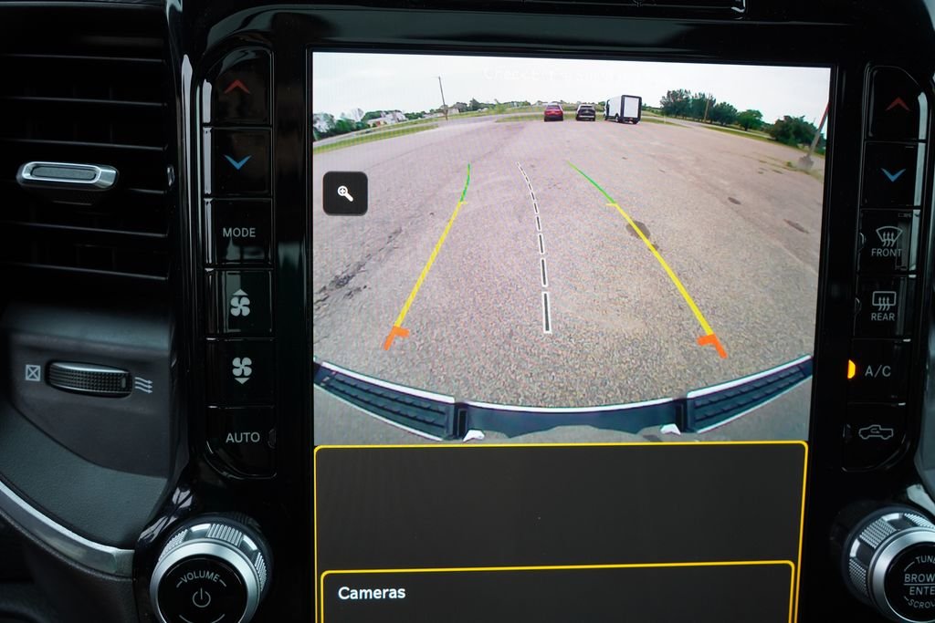 Used 2023 Silver Ram Laramie image 37