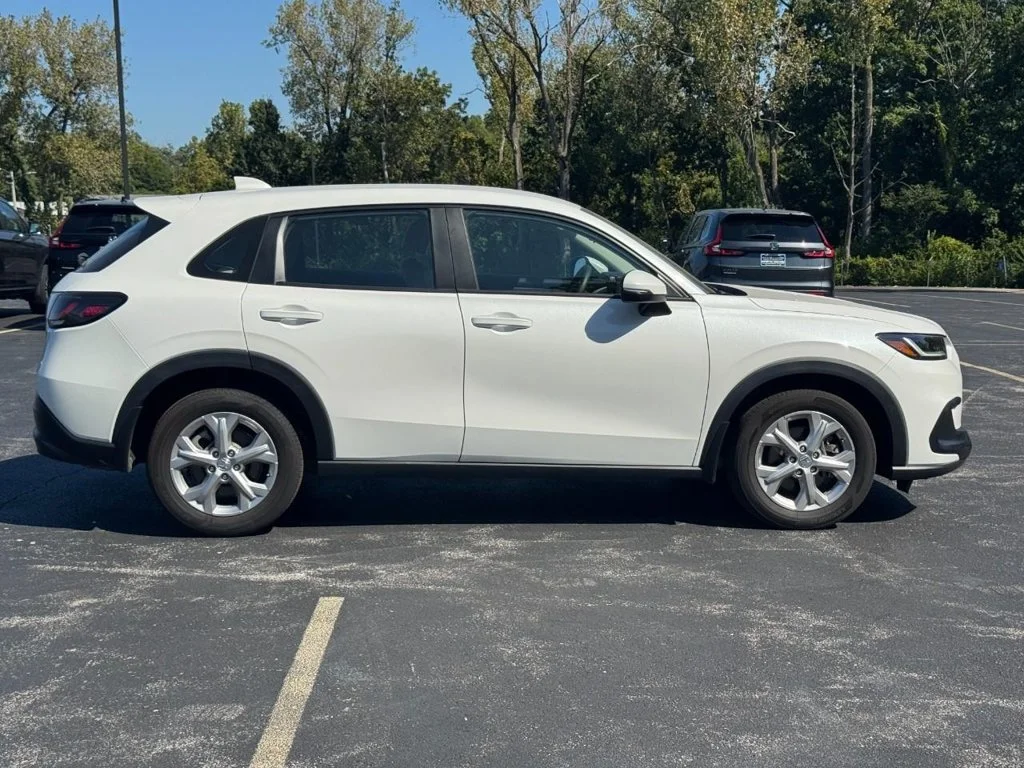 Certified Used 2025 White Honda LX image 3