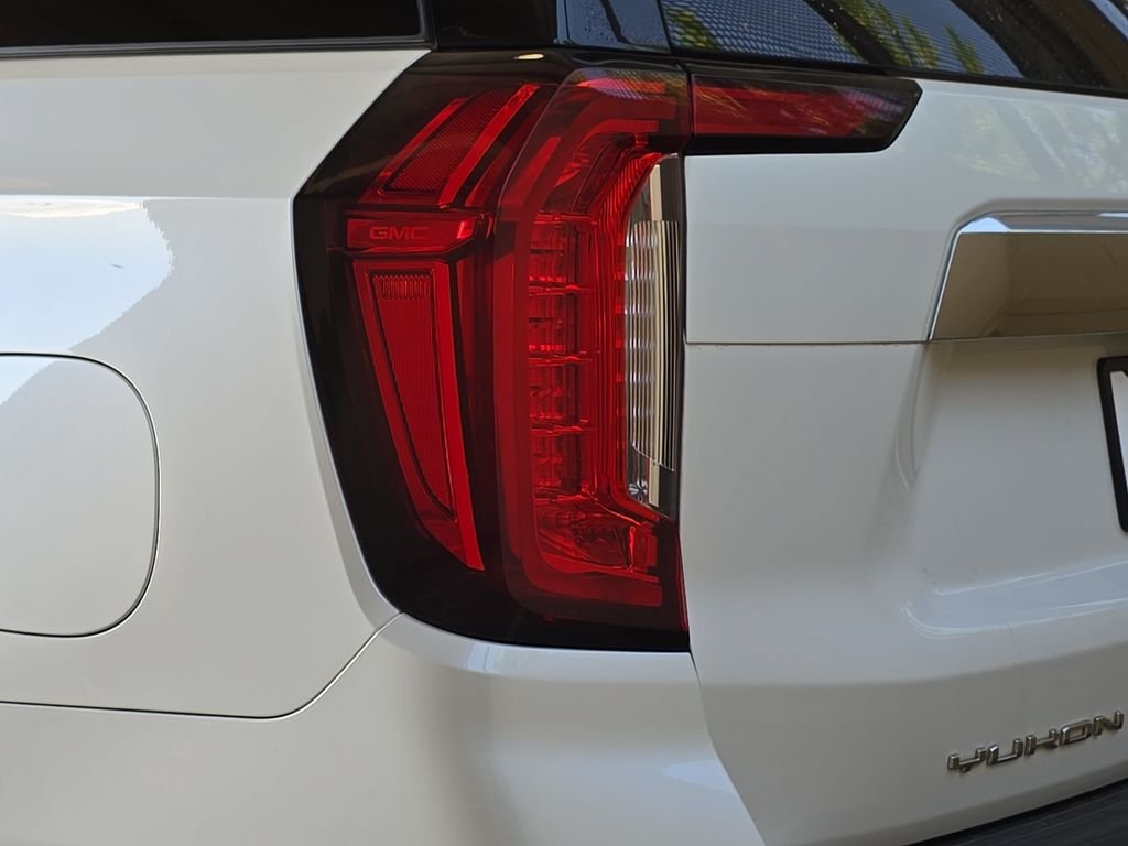 Used 2021 White GMC Denali image 34