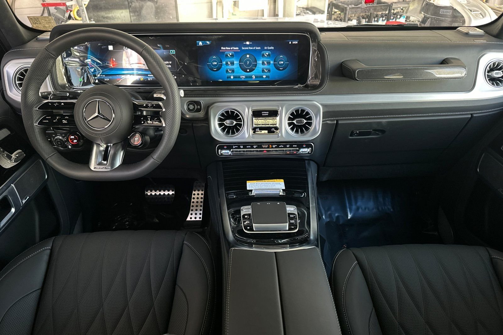New 2026 MANUFAKTUR Moonlight White Metallic Mercedes-Benz G 63 AMG® image 2