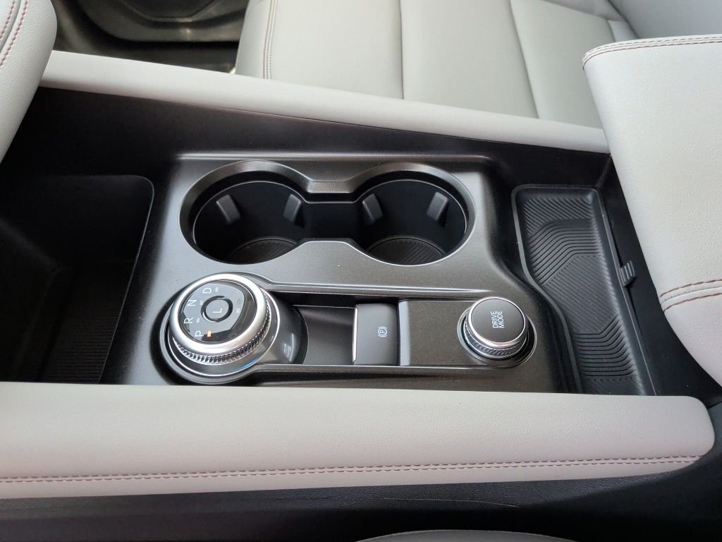 New 2026 Space White Metallic Ford Active image 31
