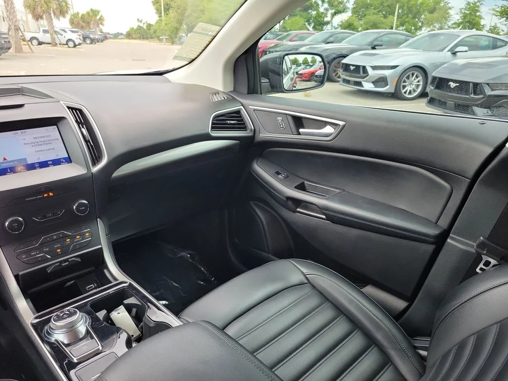 Used 2020 Magnetic Metallic Ford SEL image 14