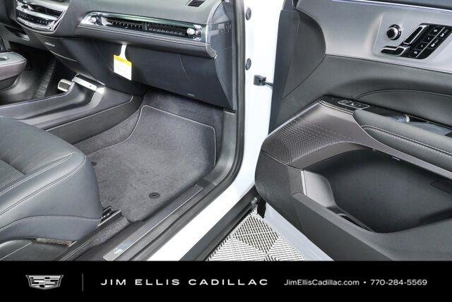 2027 Cadillac LYRIQ Luxury - Photo 25