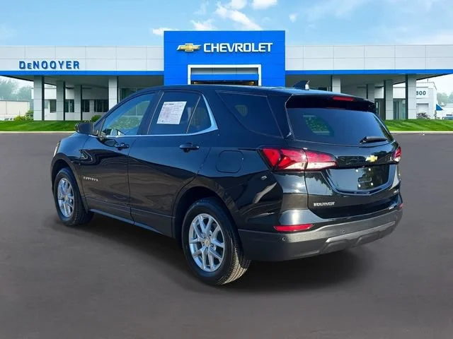 Used 2024 Mosaic Black Metallic Chevrolet LT image 10