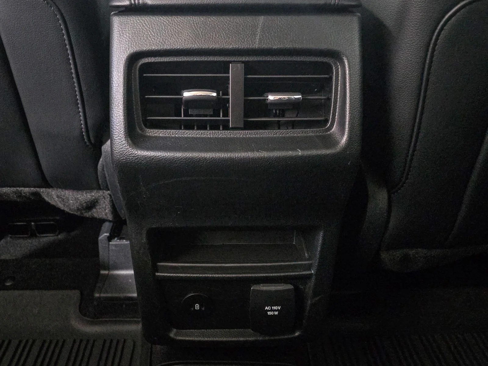 Used 2024 Agate Black Metallic Ford SEL image 23