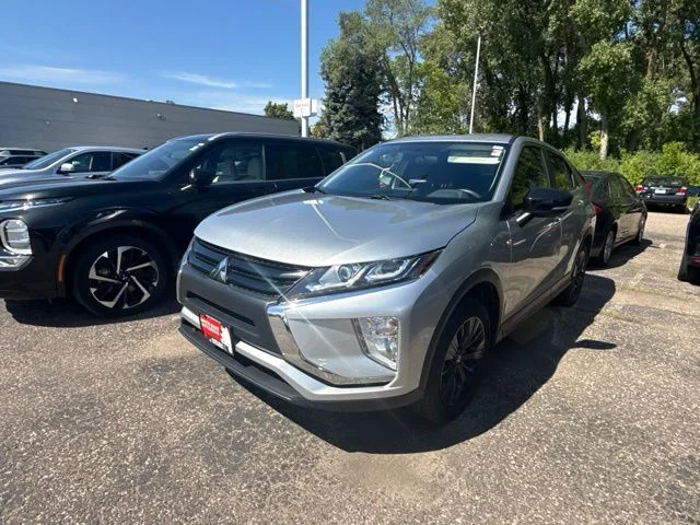 Used 2018 Alloy Silver Metallic Mitsubishi LE image 5