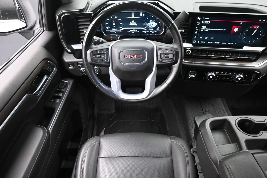 Used 2023 White GMC SLT image 14