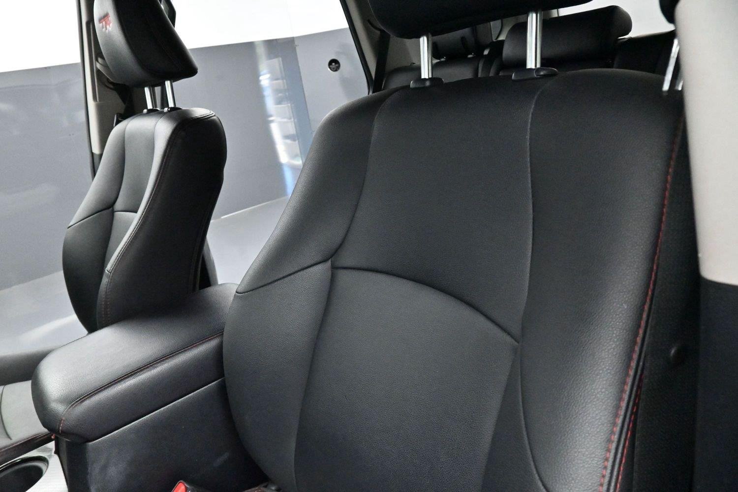Used 2019 Nautical Blue Metallic Toyota SR5 image 15
