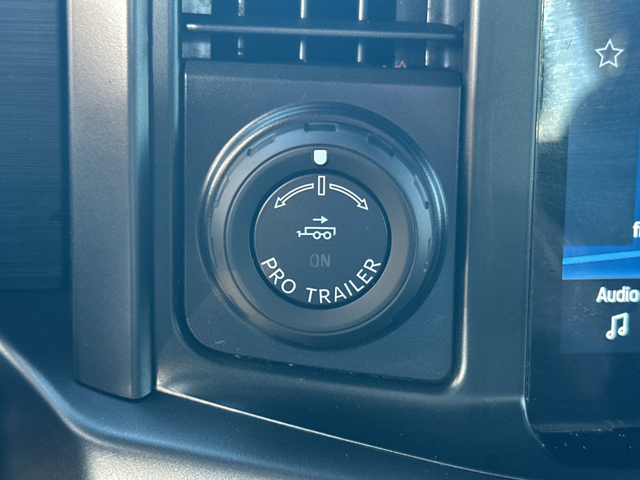 Used 2024 AVALANCHE Ford XLT image 30