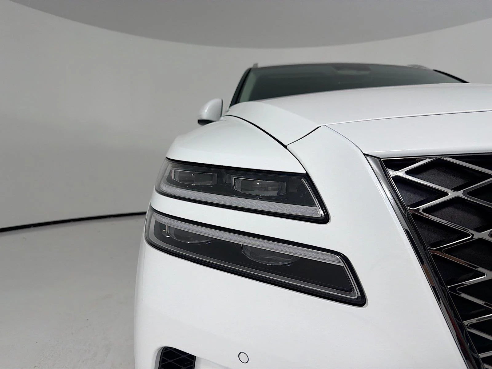 Used 2024 Alta White GENESIS  image 31
