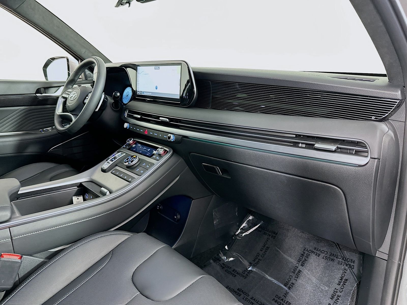 Used 2025 Silver Hyundai Calligraphy image 32