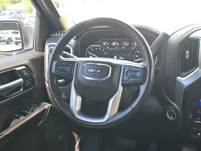 Used 2021 White GMC SLT image 41