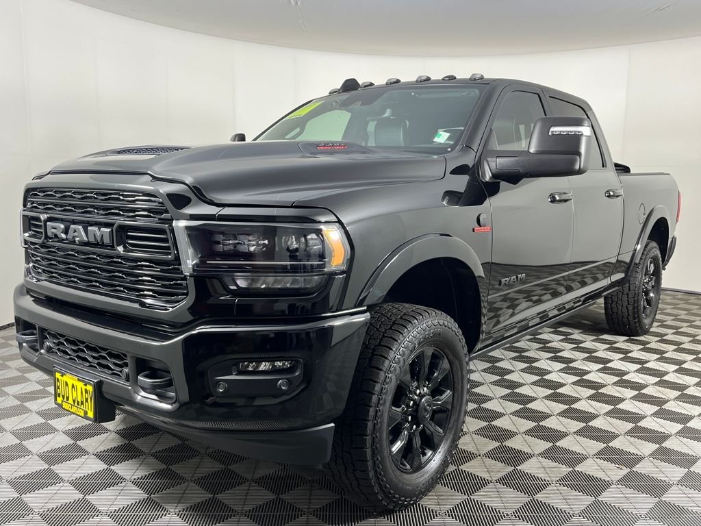 2023 RAM 3500 Limited 4X4 Crew Cab SWB's photo