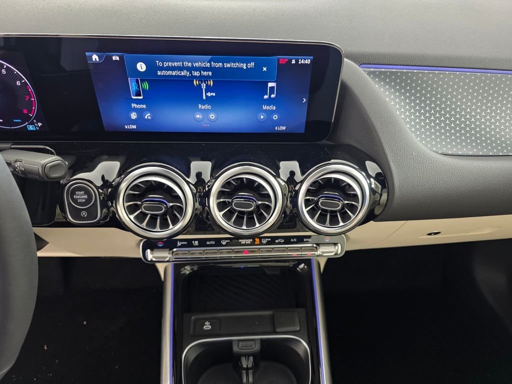 New 2026 Polar White Mercedes-Benz GLA 250 image 14