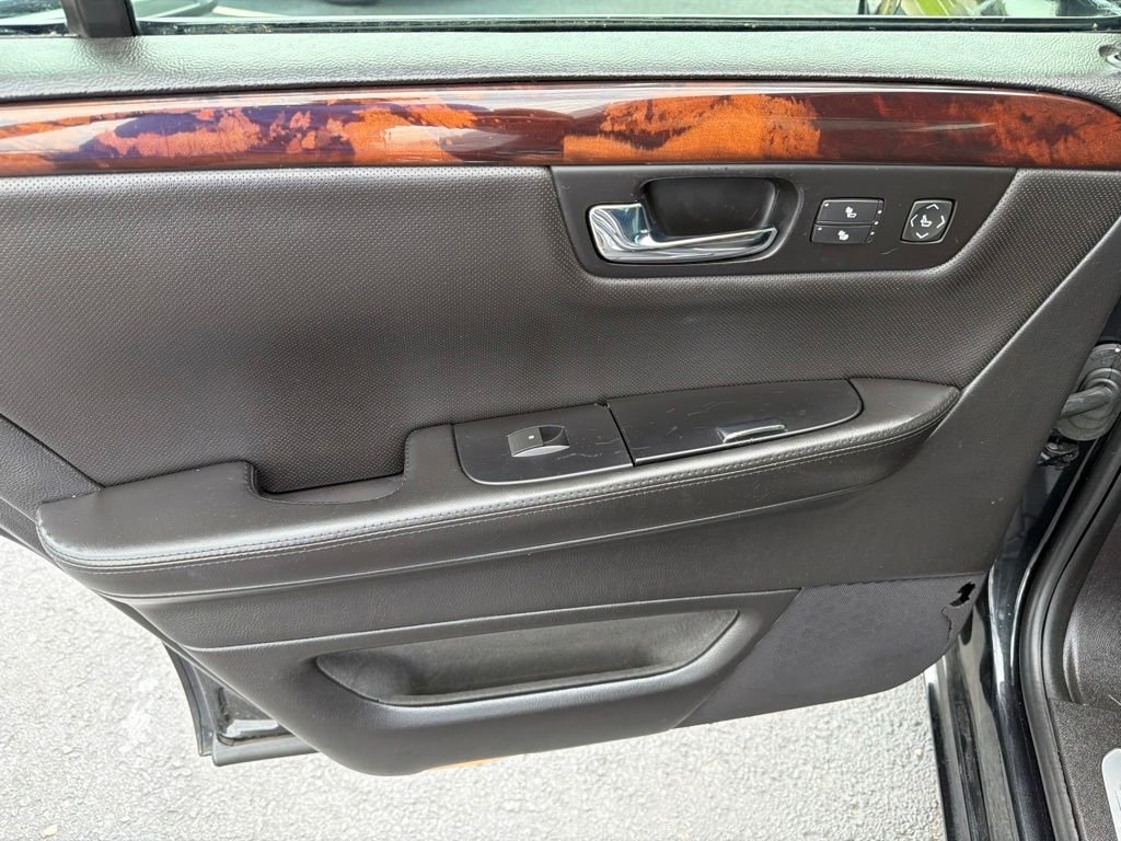 Used 2008 Black Cadillac Base image 12