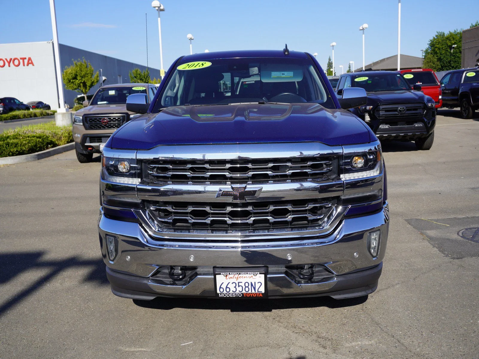 Used 2018 Deep Ocean Blue Metallic Chevrolet LTZ image 6