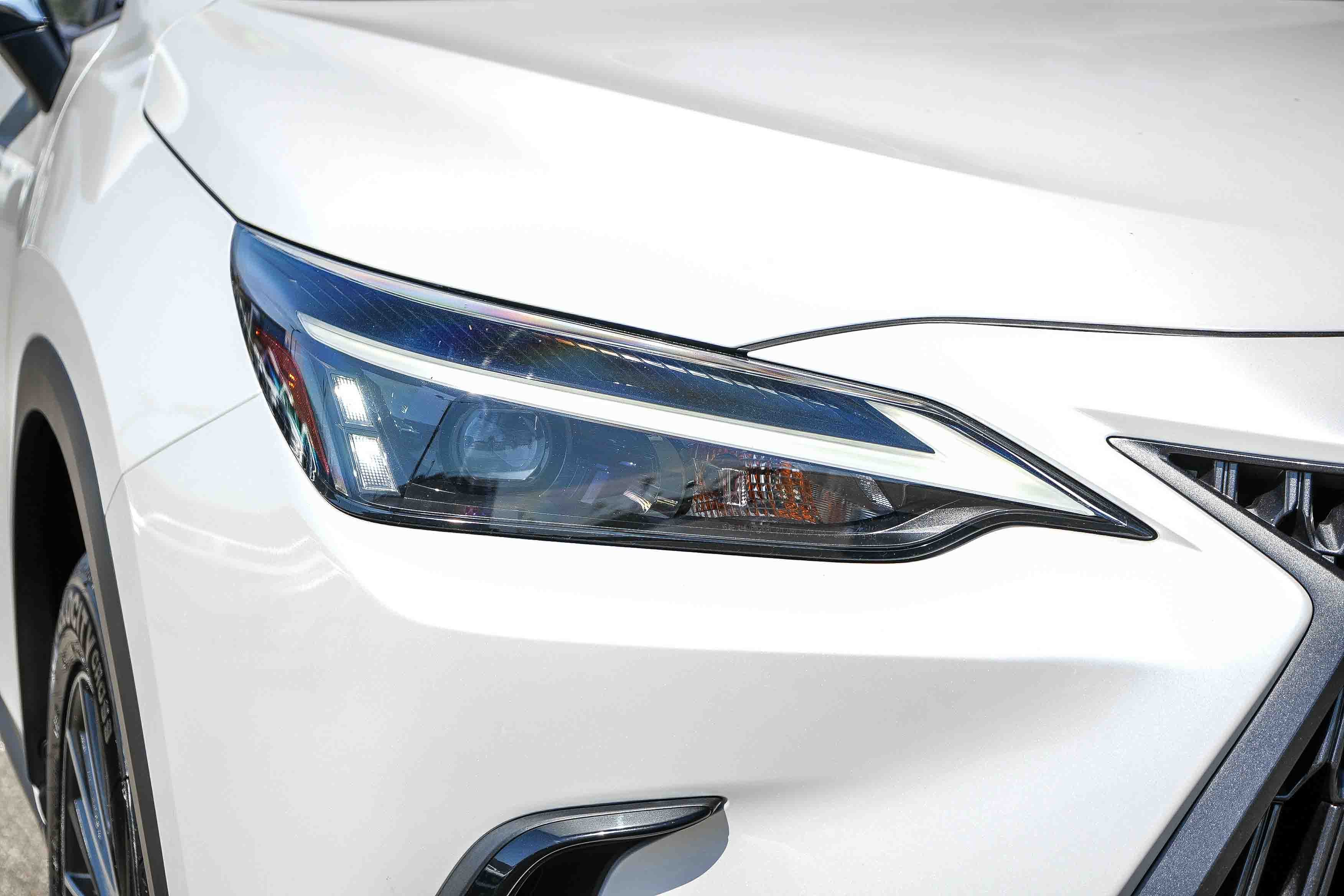 Used 2024 EMINENT WHITE PEA Lexus NX 350 image 4