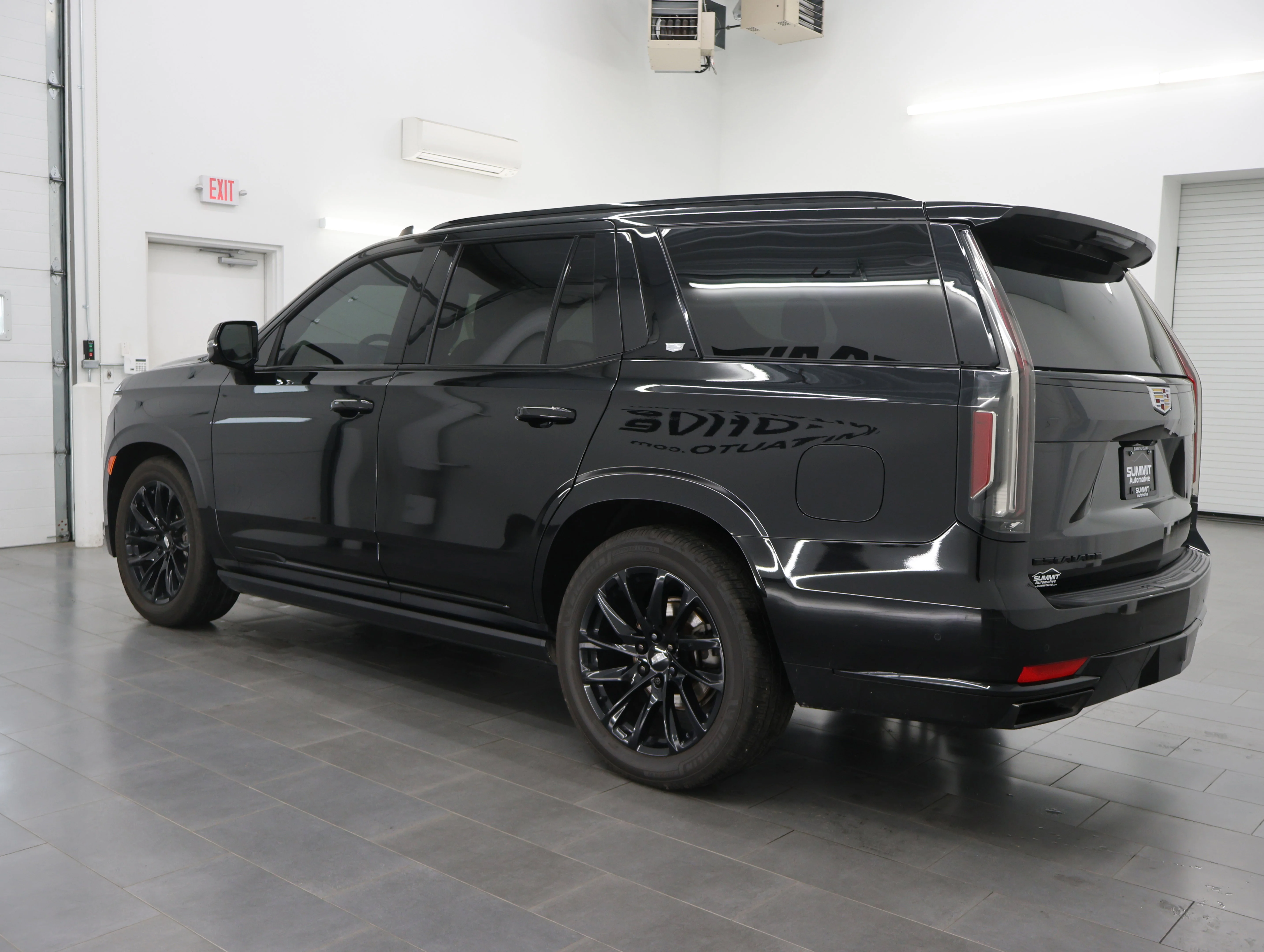 Used 2021 Black Raven Cadillac Sport Platinum image 5